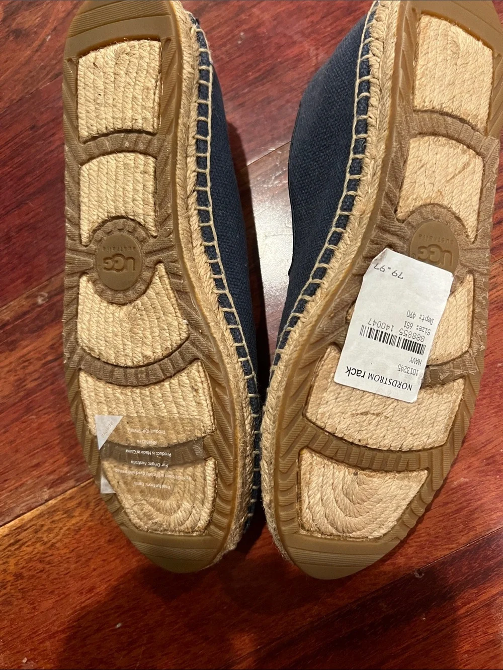 Espadrille navy Ugg brand size 6